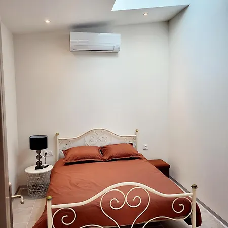 Maison Au Calme - Clim - Wi-fi - Terrasse Et Cours بيت للعطل *