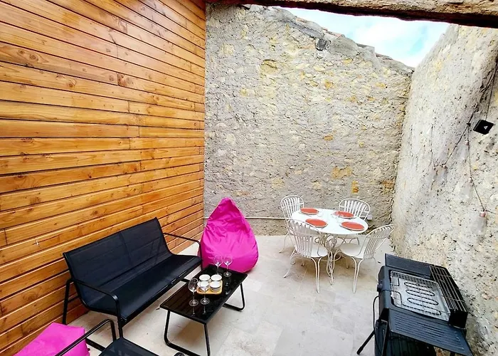 Maison Au Calme - Clim - Wi-fi - Terrasse Et Cours